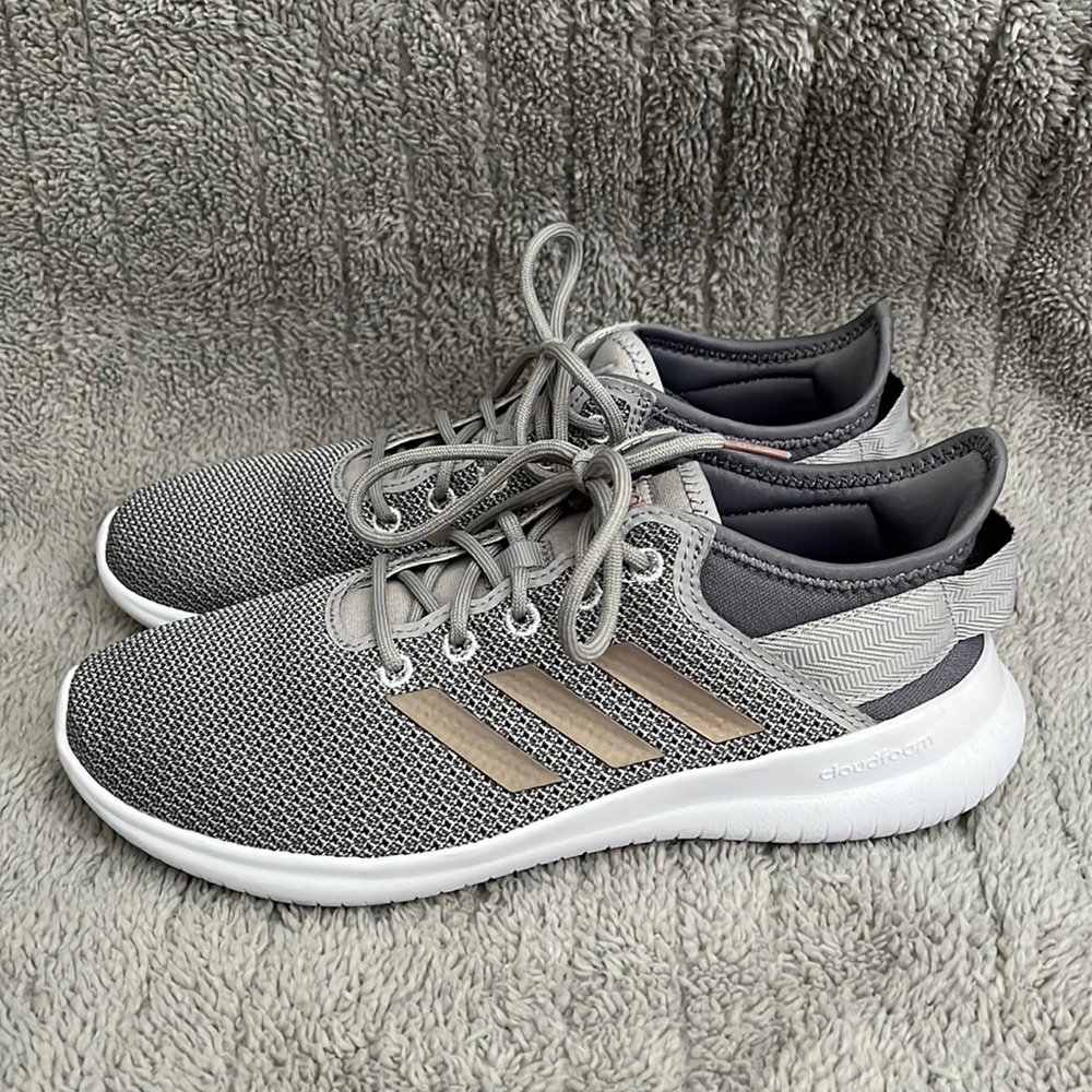 Adidas Cloudfoam sneakers - Women’s size 8
